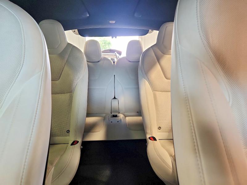 Foto 10 de la subasta – 2022 TESLA MODEL X con VIN 7SAXCBE51NF356992