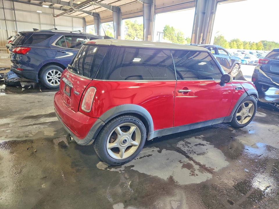 Photo 3 from auction – 2005 MINI COOPER with VIN WMWRC33495TJ66972