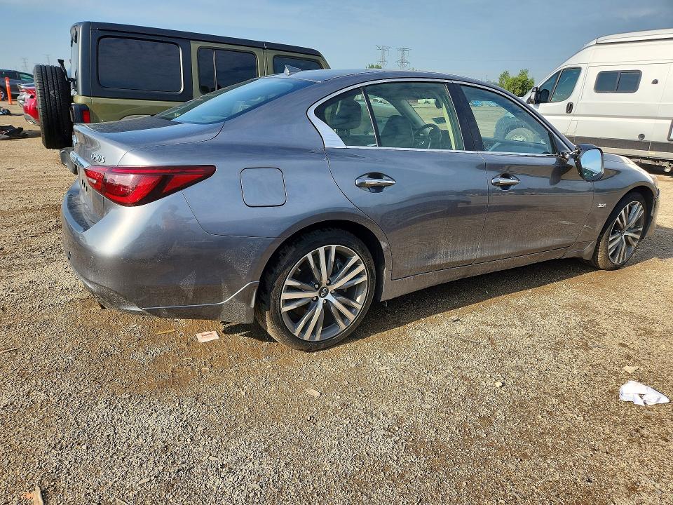Photo 3 from auction – 2019 INFINITI Q50 with VIN JN1EV7AR2KM555298