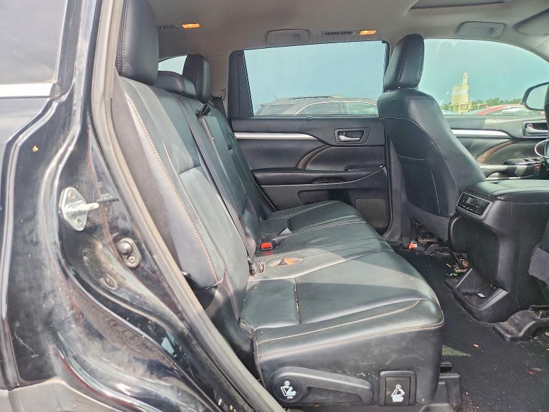 Photo 11 from auction – 2017 TOYOTA HIGHLANDER with VIN 5TDKZRFH7HS510502