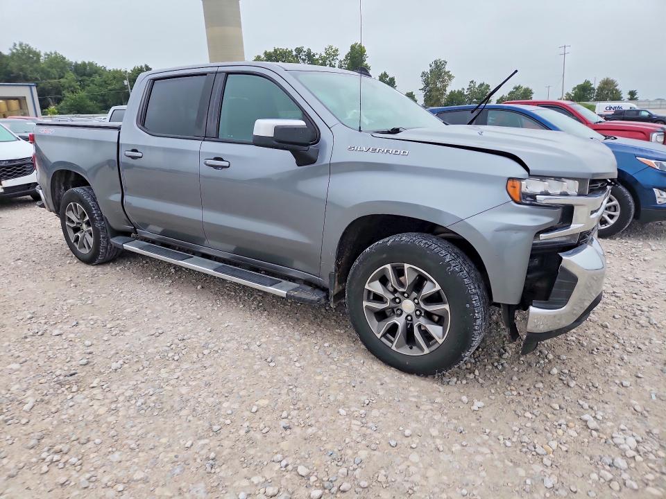 Снимка 4 от търг – 2021 CHEVROLET SILVERADO с VIN 1GCPYDEK8MZ270491