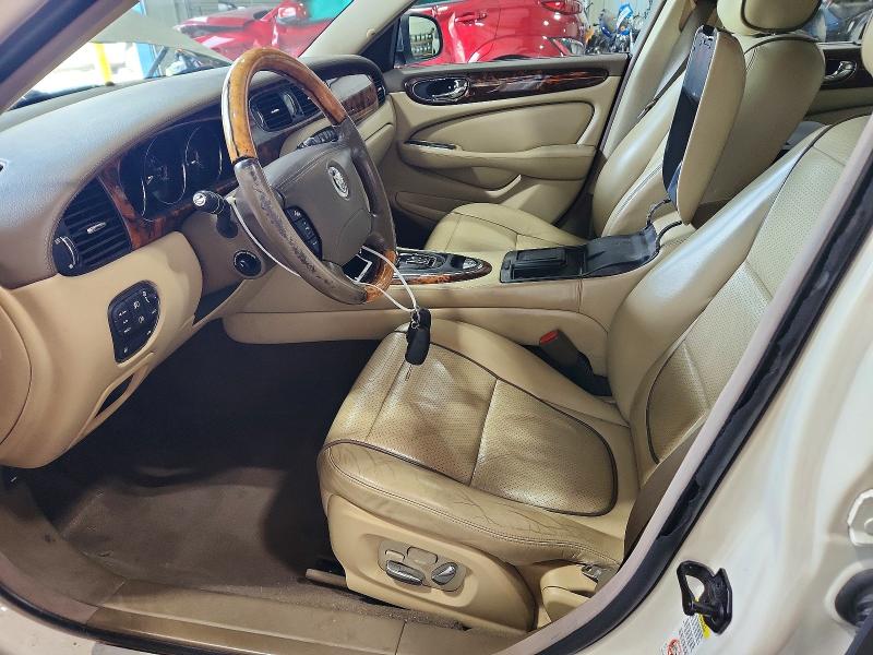 Photo 7 from auction – 2009 JAGUAR XJ with VIN SAJWA82B29SH30373