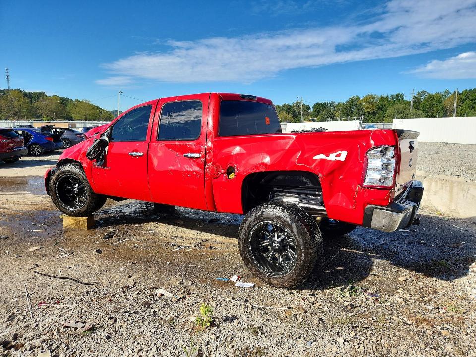 Снимка 2 от търг – 2011 CHEVROLET SILVERADO с VIN 3GCPKSE36BG305377