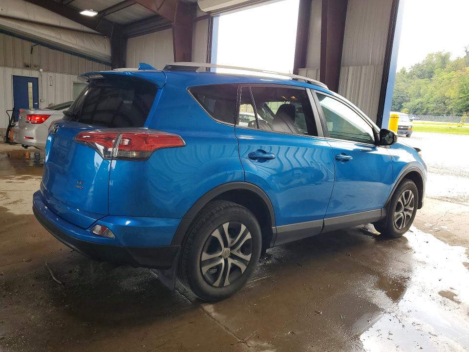 Photo 3 from auction – 2016 TOYOTA RAV4 with VIN 2T3BFREV9GW506402