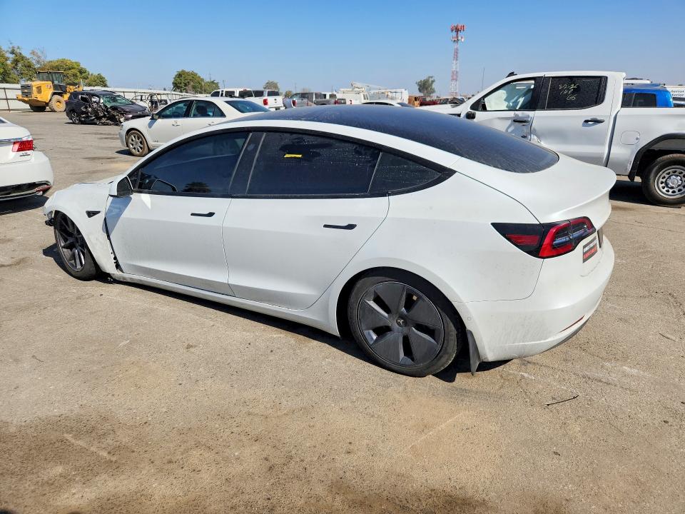 Foto 2 de la subasta – 2022 TESLA MODEL 3 con VIN 5YJ3E1EB4NF132086