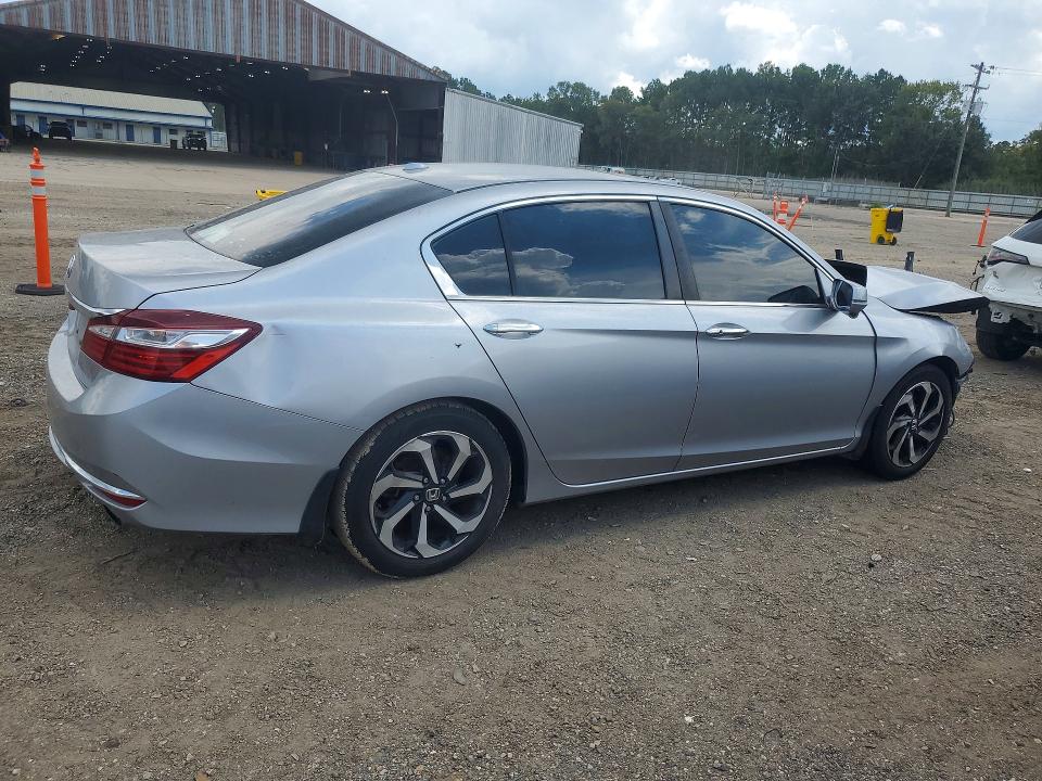 Photo 3 from auction – 2016 HONDA ACCORD with VIN 1HGCR2F70GA116145