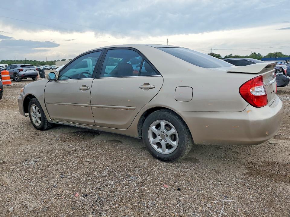Photo 2 from auction – 2004 TOYOTA CAMRY with VIN 4T1BE32K54U330625