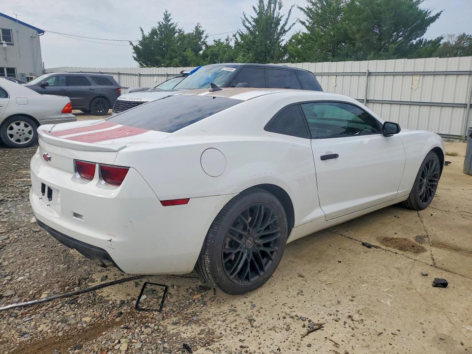 Photo 3 from auction – 2012 CHEVROLET CAMARO with VIN 2G1FA1E34C9131886