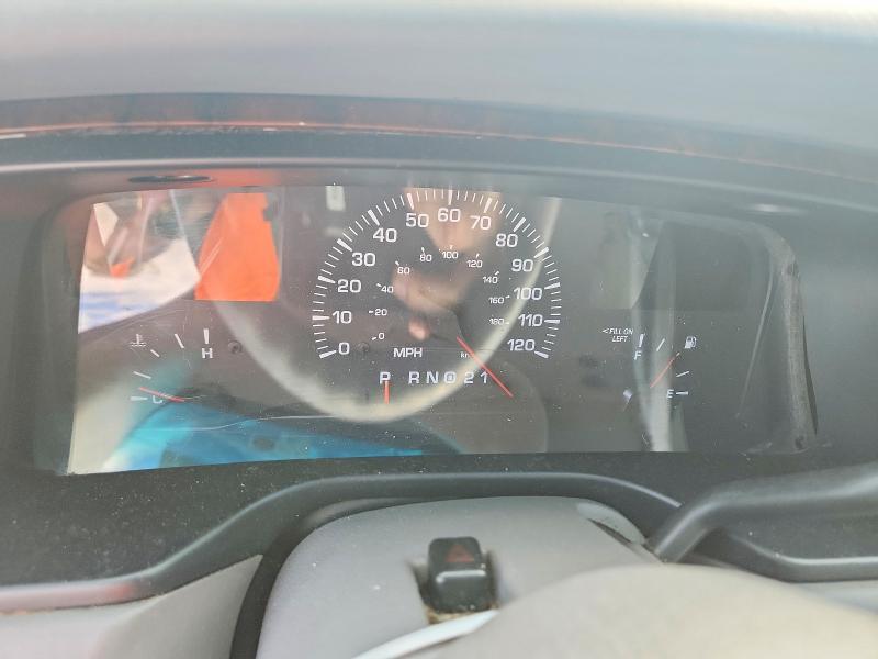 Photo 9 from auction – 2000 LINCOLN TOWN CAR with VIN 1LNHM82W8YY936304