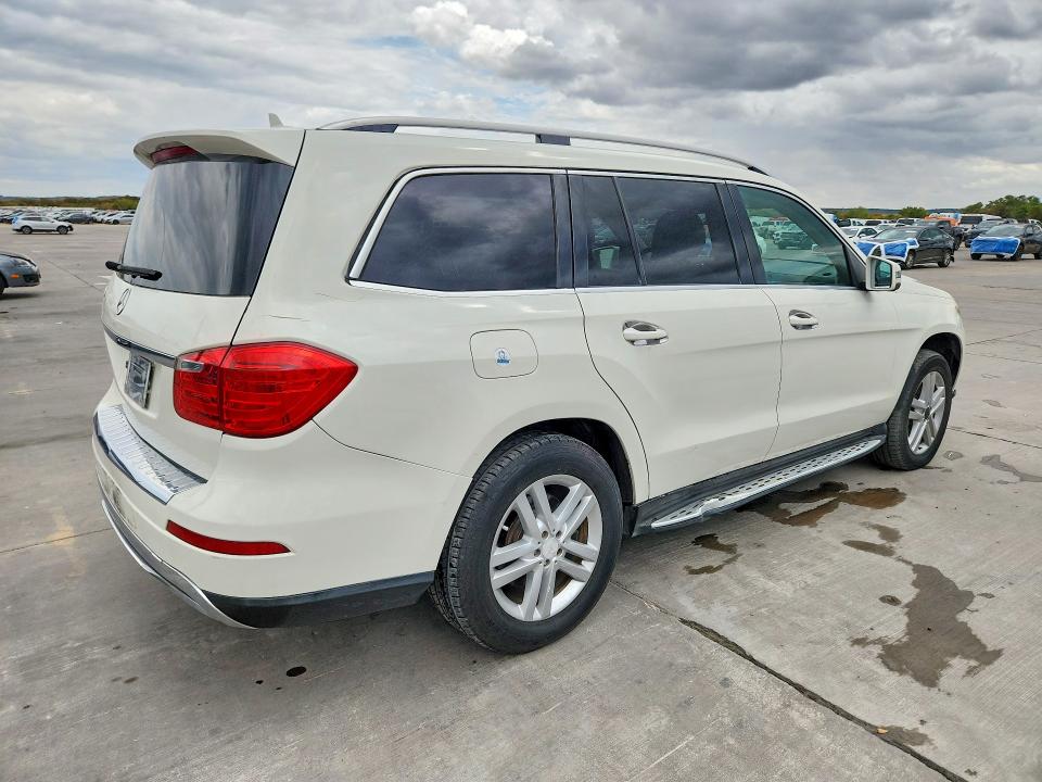 Photo 3 from auction – 2013 MERCEDES-BENZ GL with VIN 4JGDF7CE2DA154270