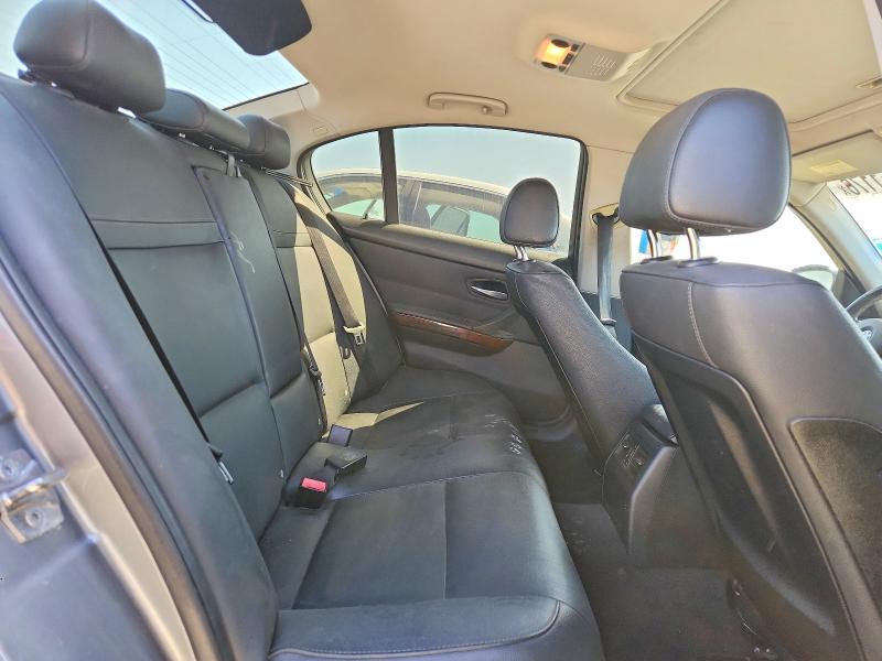 Photo 10 from auction – 2011 BMW 328 with VIN WBAPH5G51BNM71860