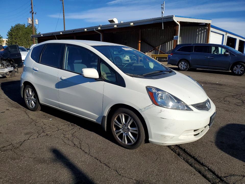 Photo 4 from auction – 2013 HONDA FIT with VIN JHMGE8H38DC079837