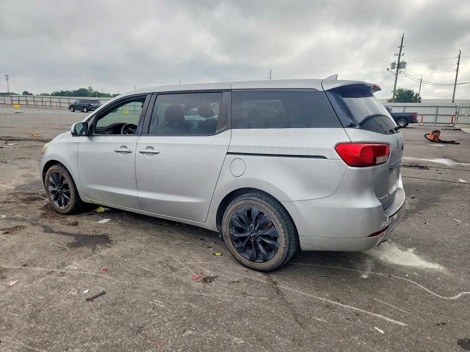Photo 2 from auction – 2017 KIA SEDONA with VIN KNDMB5C10H6236010