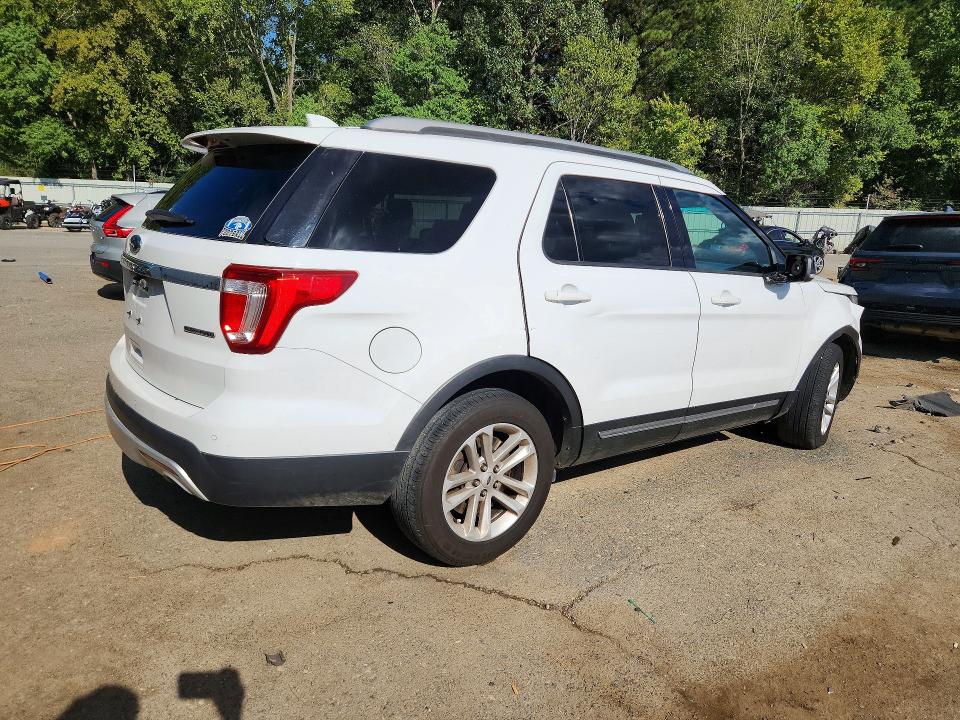 Photo 3 from auction – 2016 FORD EXPLORER with VIN 1FM5K7D82GGD01407