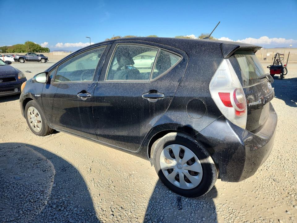 Photo 2 from auction – 2013 TOYOTA PRIUS C with VIN JTDKDTB30D1528479