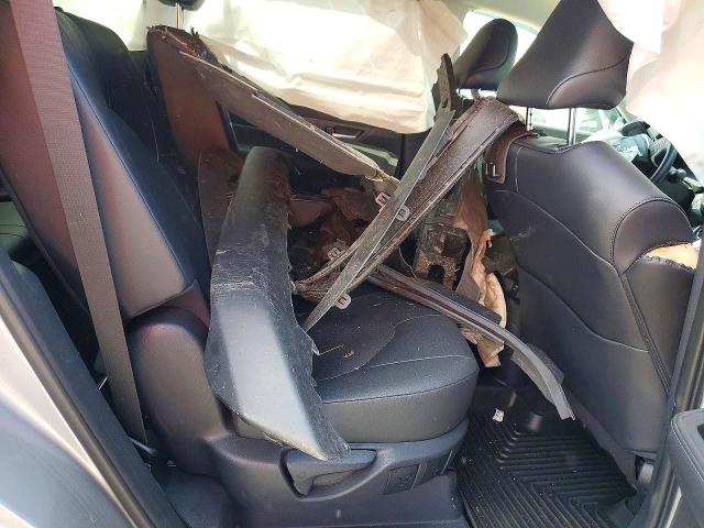 Photo 13 from auction – 2025 TOYOTA GRAND HIGHLANDER with VIN 5TDAAAB59SS082861