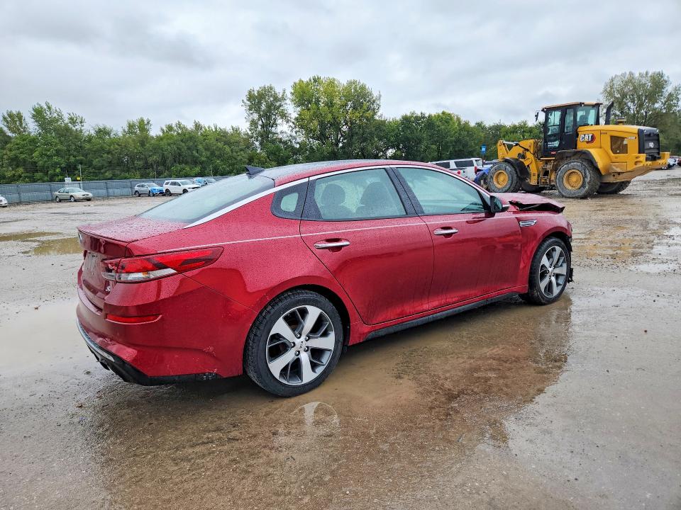 Photo 3 from auction – 2019 KIA OPTIMA with VIN 5XXGT4L34KG361011