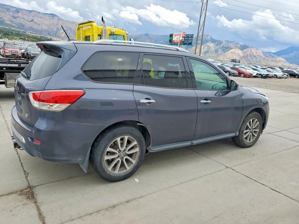 Photo 3 from auction – 2014 NISSAN PATHFINDER with VIN 5N1AR2MMXEC693521