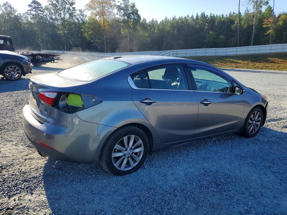 Photo 3 from auction – 2015 KIA FORTE with VIN KNAFX4A87F5363941