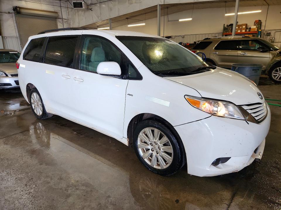 Photo 4 from auction – 2017 TOYOTA SIENNA with VIN 5TDJZ3DC1HS172627