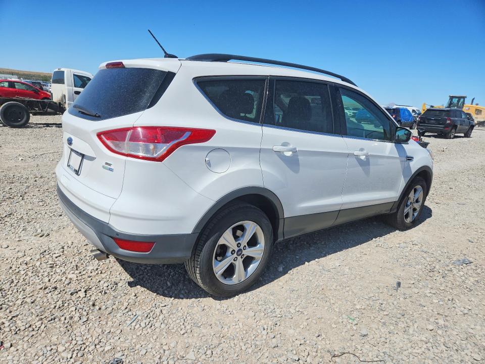Photo 3 from auction – 2016 FORD ESCAPE with VIN 1FMCU9GXXGUB50205