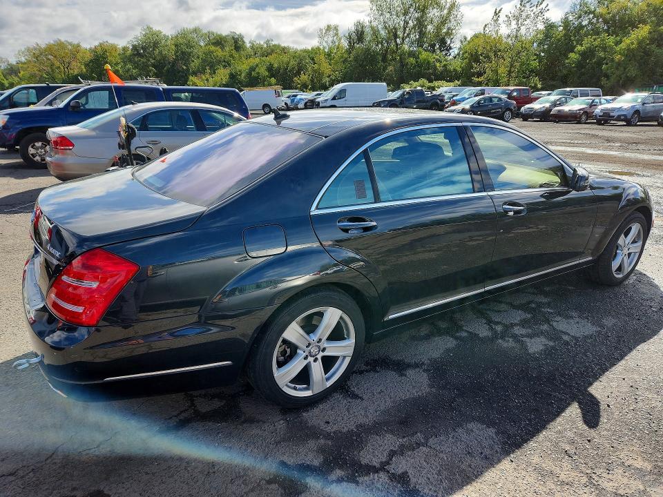 Photo 3 from auction – 2011 MERCEDES-BENZ S with VIN WDDNG8GB3BA400161