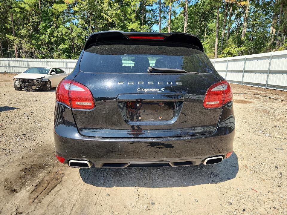 Photo 6 from auction – 2014 PORSCHE CAYENNE with VIN WP1AB2A29ELA58638
