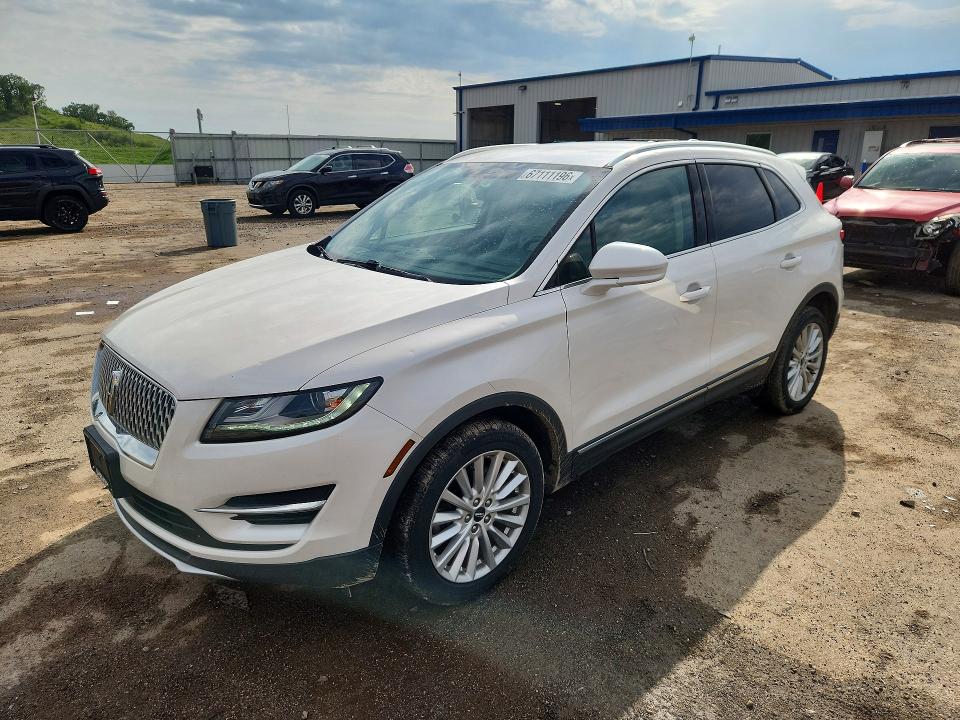 LINCOLN MKC 2019 с VIN 5LMCJ1D95KUL26549 - Фото с аукциона
