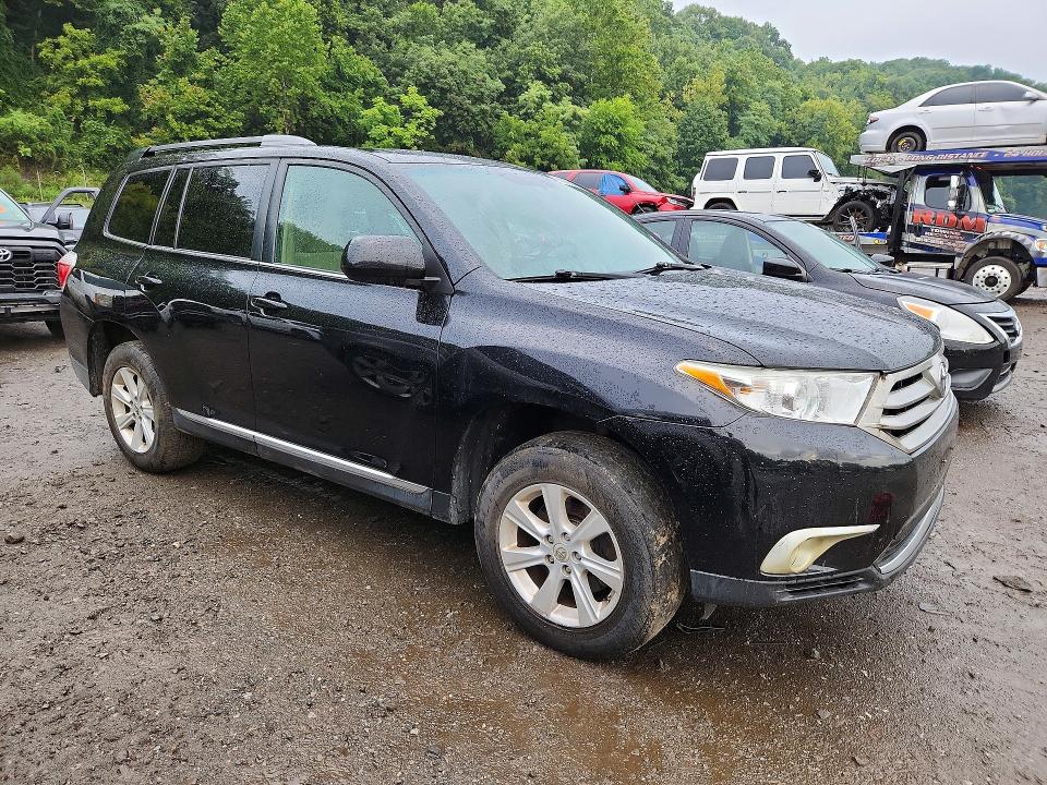 Photo 4 from auction – 2011 TOYOTA HIGHLANDER with VIN 5TDBK3EH9BS046672