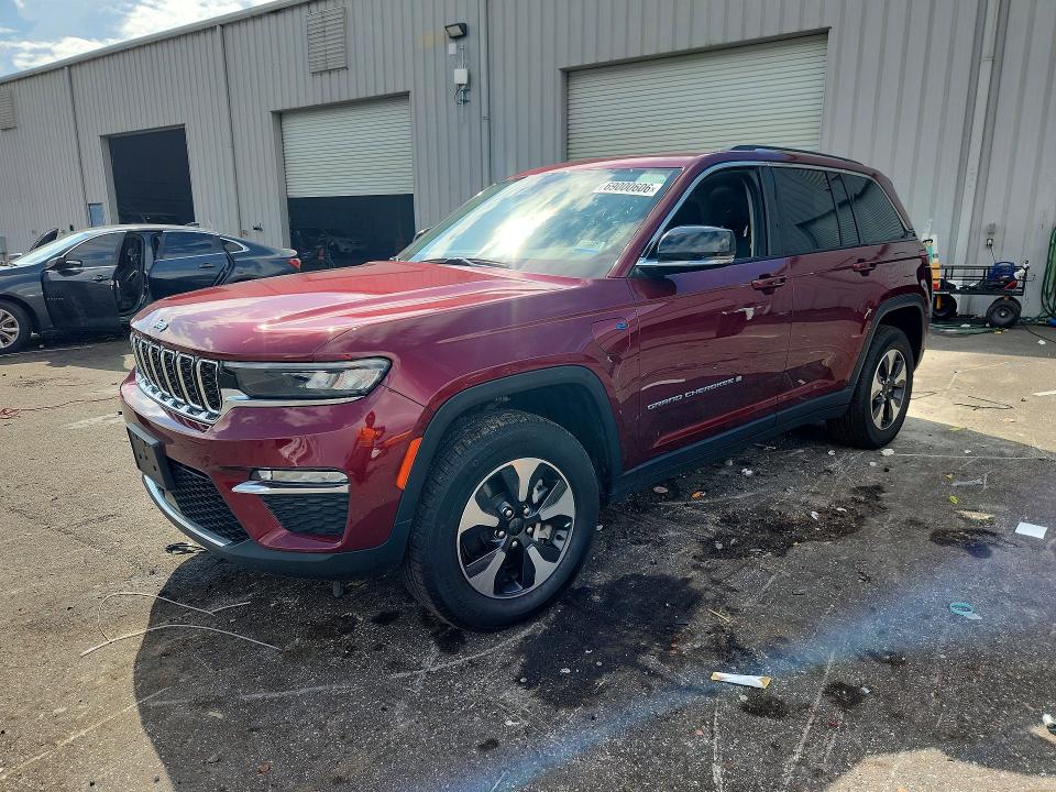 JEEP GRAND CHEROKEE 2023 с VIN 1C4RJYB69PC649566 - Снимка от търг