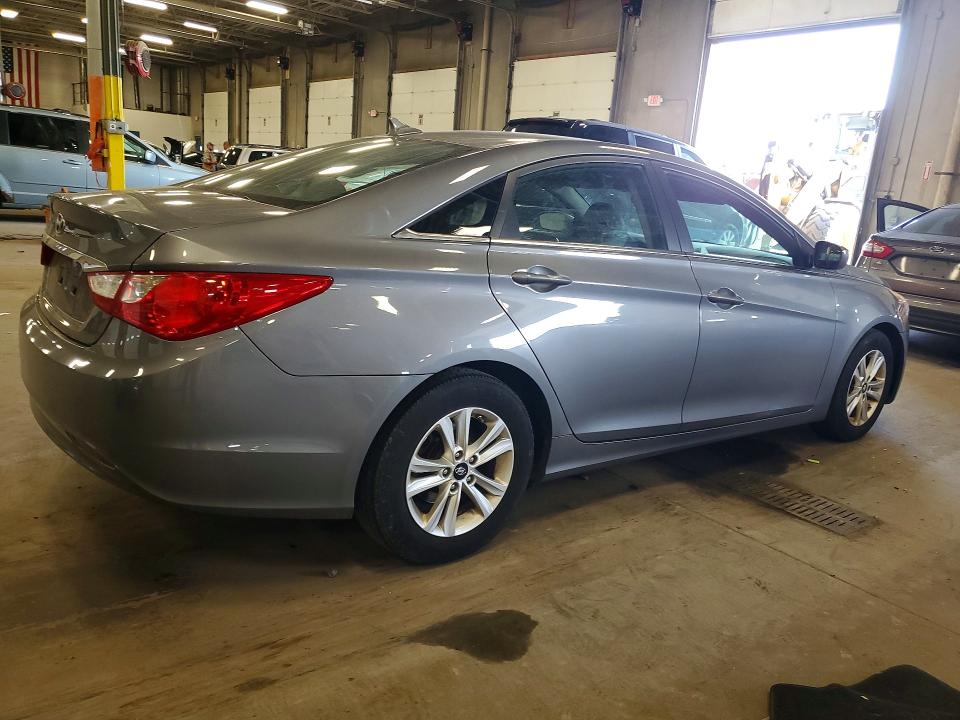 صورة رقم 3 من المزاد - 2011 HYUNDAI SONATA مع VIN 5NPEB4AC4BH279331