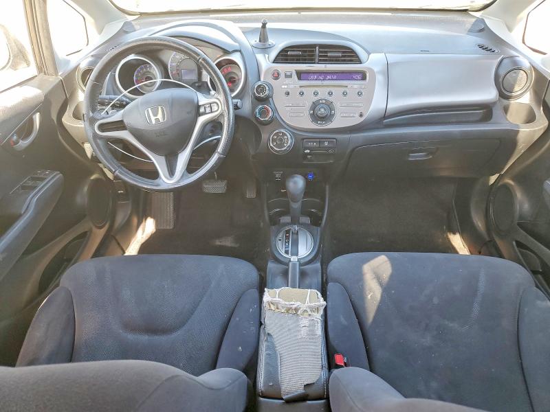 Photo 8 from auction – 2011 HONDA FIT with VIN JHMGE8H52BC024332