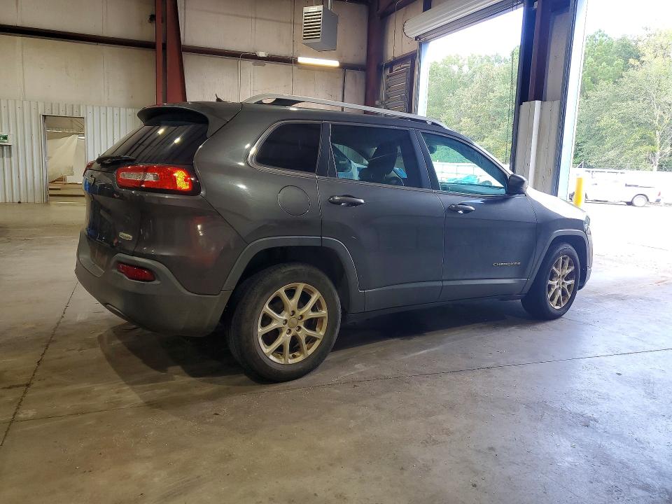 Photo 3 from auction – 2015 JEEP CHEROKEE with VIN 1C4PJLCB3FW631891