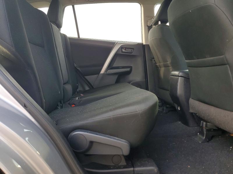 Photo 11 from auction – 2018 TOYOTA RAV4 with VIN 2T3BFREV6JW856920