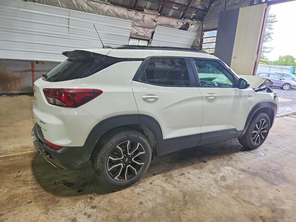 Photo 3 from auction – 2023 CHEVROLET TRAILBLAZER with VIN KL79MSSL7PB035533