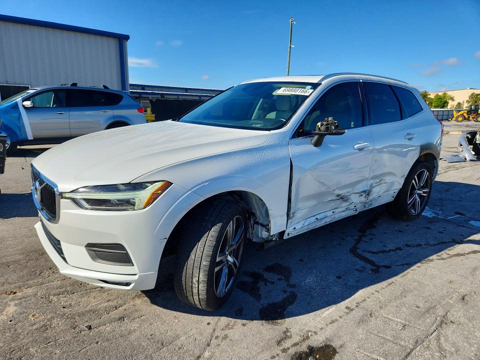 VOLVO XC60 2021 مع رقم تعريف المركبة YV4102DK2M1697163 - صورة من المزاد