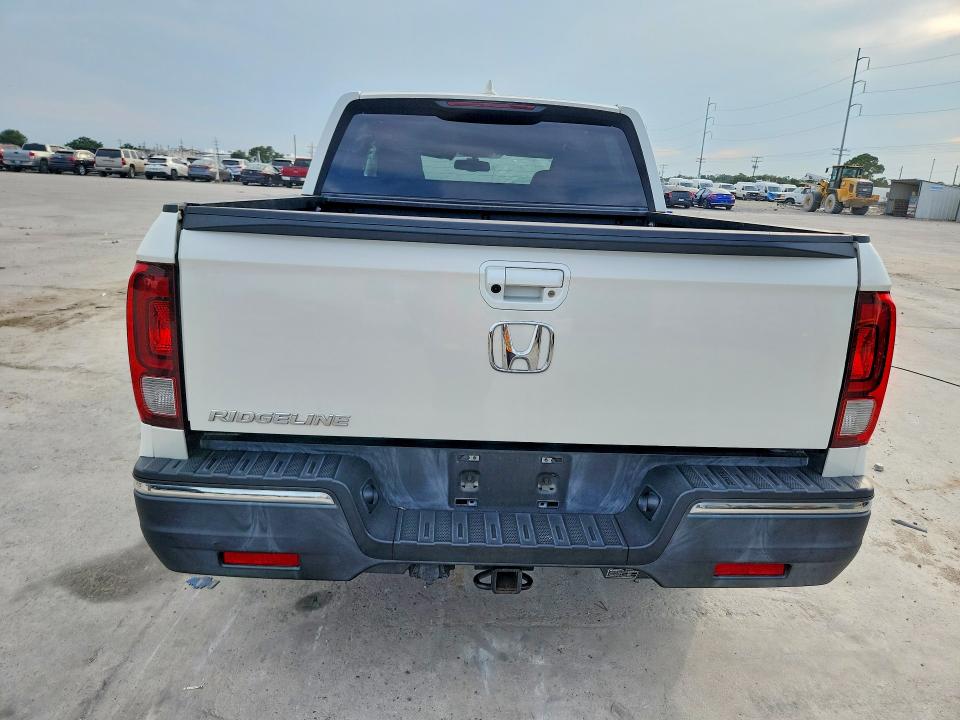 Photo 6 from auction – 2018 HONDA RIDGELINE with VIN 5FPYK2F63JB003196
