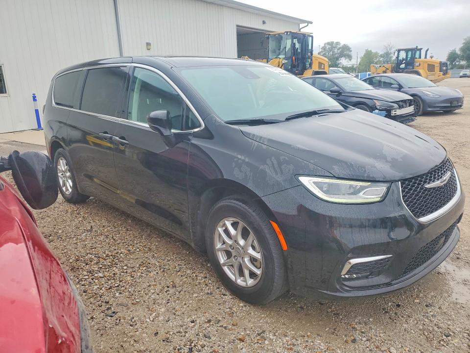 Zdjęcie 4 z aukcji – 2024 CHRYSLER PACIFICA z VIN 2C4RC1BG2RR140374