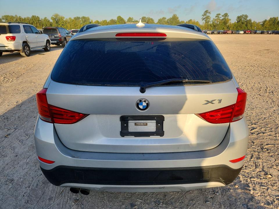 Photo 6 from auction – 2015 BMW X1 with VIN WBAVM1C51FV314885