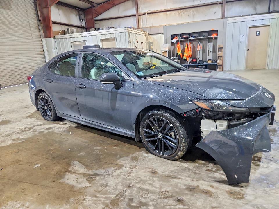 Photo 4 from auction – 2026 TOYOTA CAMRY with VIN 4T1DBADK2TU038819