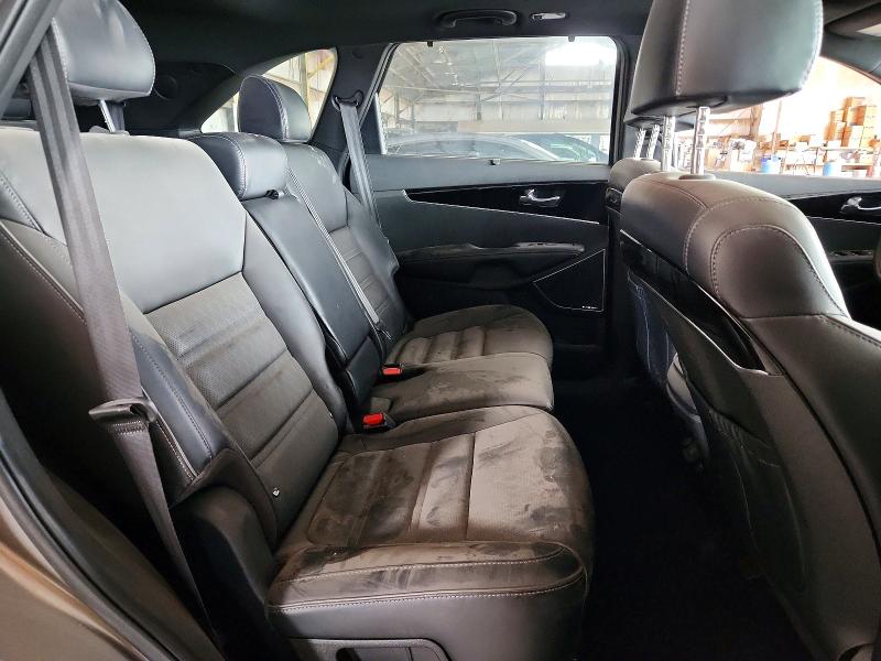 Фото 11 с аукциона – 2019 KIA SORENTO с VIN 5XYPKDA54KG509063