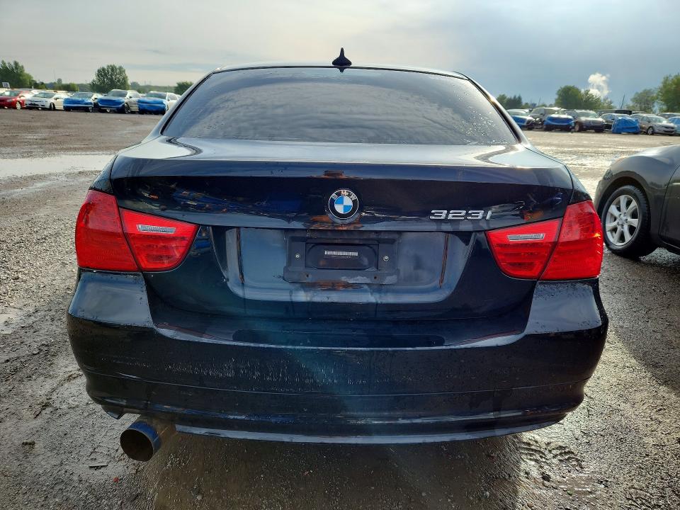 Снимка 6 от търг – 2011 BMW 323 с VIN WBAPG7C58BA928420