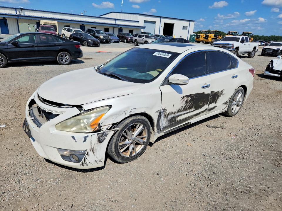 NISSAN ALTIMA 2013 with VIN 1N4AL3AP0DC237509 - Photo from auction
