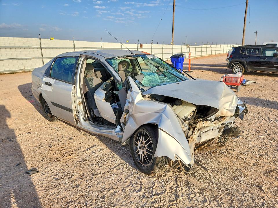 Photo 4 from auction – 2002 FORD FOCUS with VIN 1FAFP33P72W259980