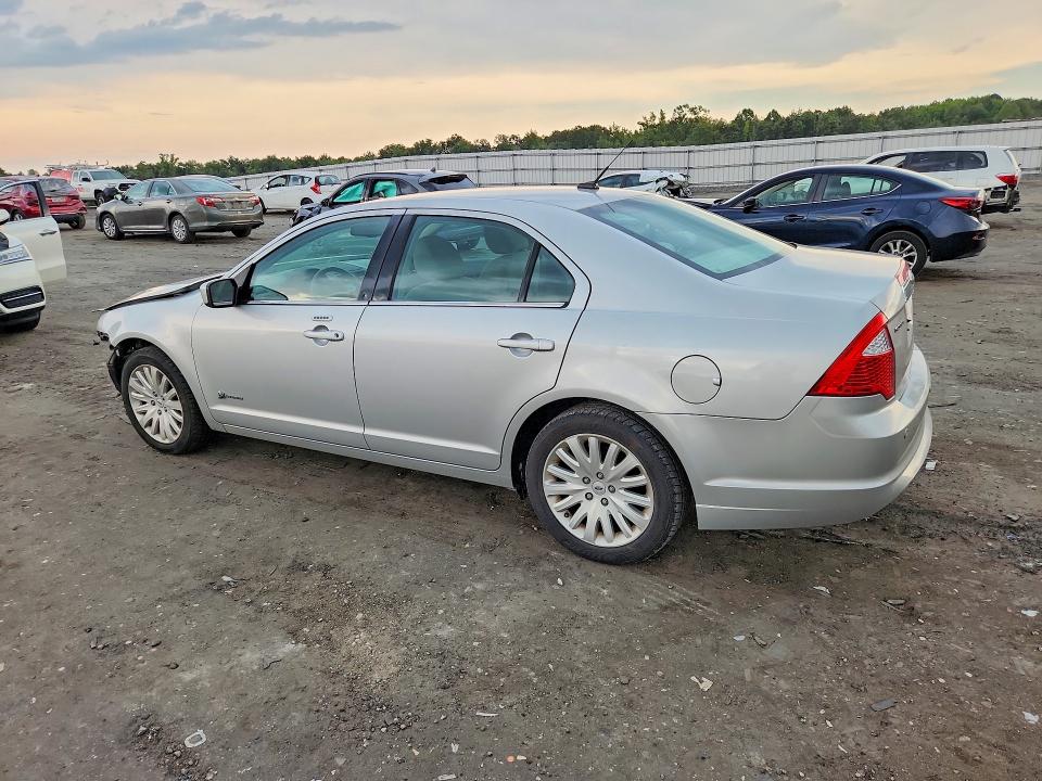 Photo 2 from auction – 2010 FORD FUSION with VIN 3FADP0L30AR379527