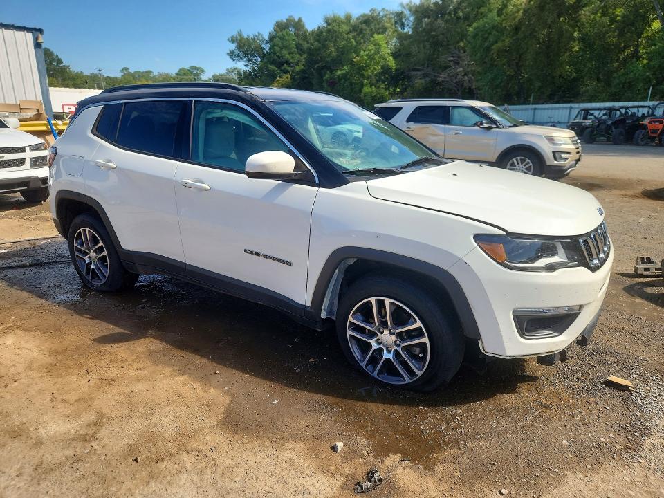 Снимка 4 от търг – 2018 JEEP COMPASS с VIN 3C4NJCBB8JT194610