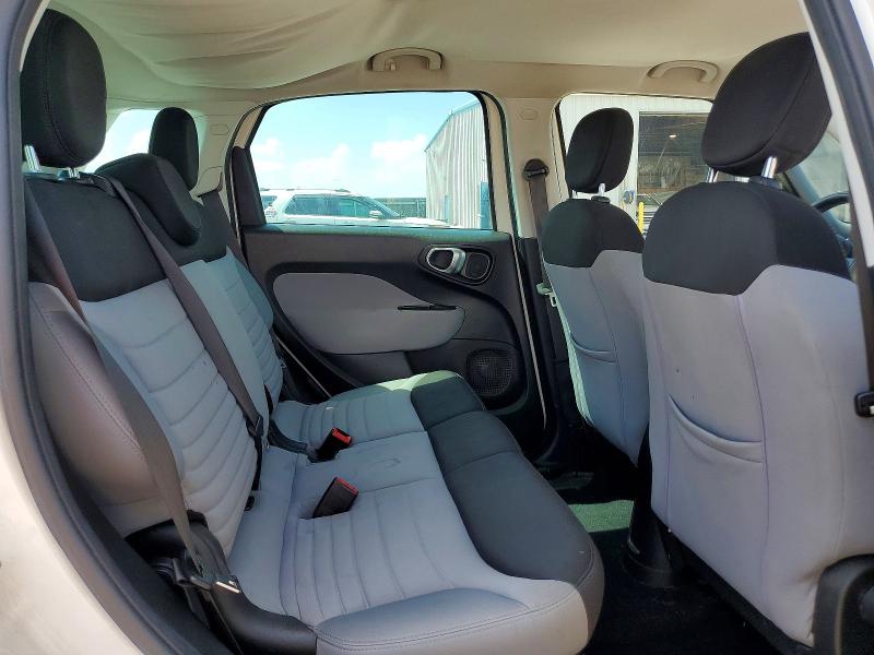 Photo 11 from auction – 2014 FIAT 500L with VIN ZFBCFABH2EZ026805
