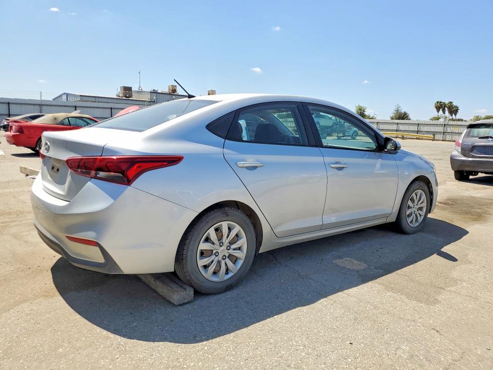 Photo 3 from auction – 2019 HYUNDAI ACCENT with VIN 3KPC24A31KE059785