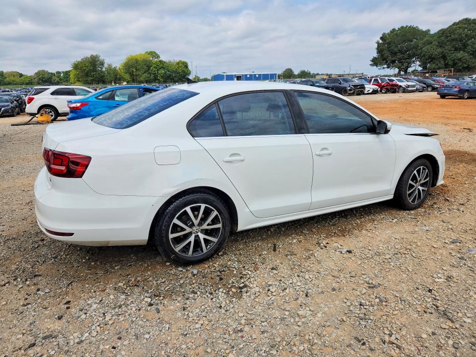 Photo 3 from auction – 2017 VOLKSWAGEN JETTA with VIN 3VWDB7AJ9HM265078