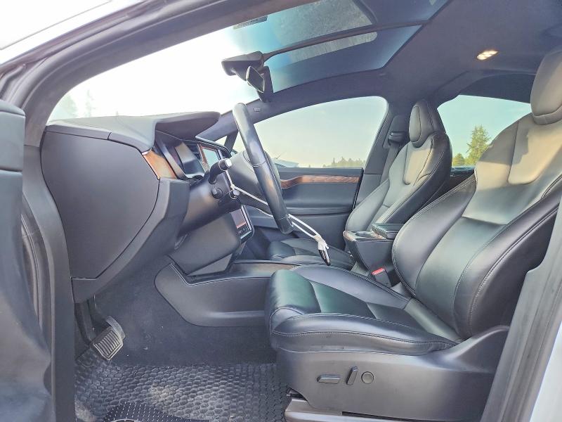 Photo 7 from auction – 2020 TESLA MODEL X with VIN 5YJXCAE27LF238441